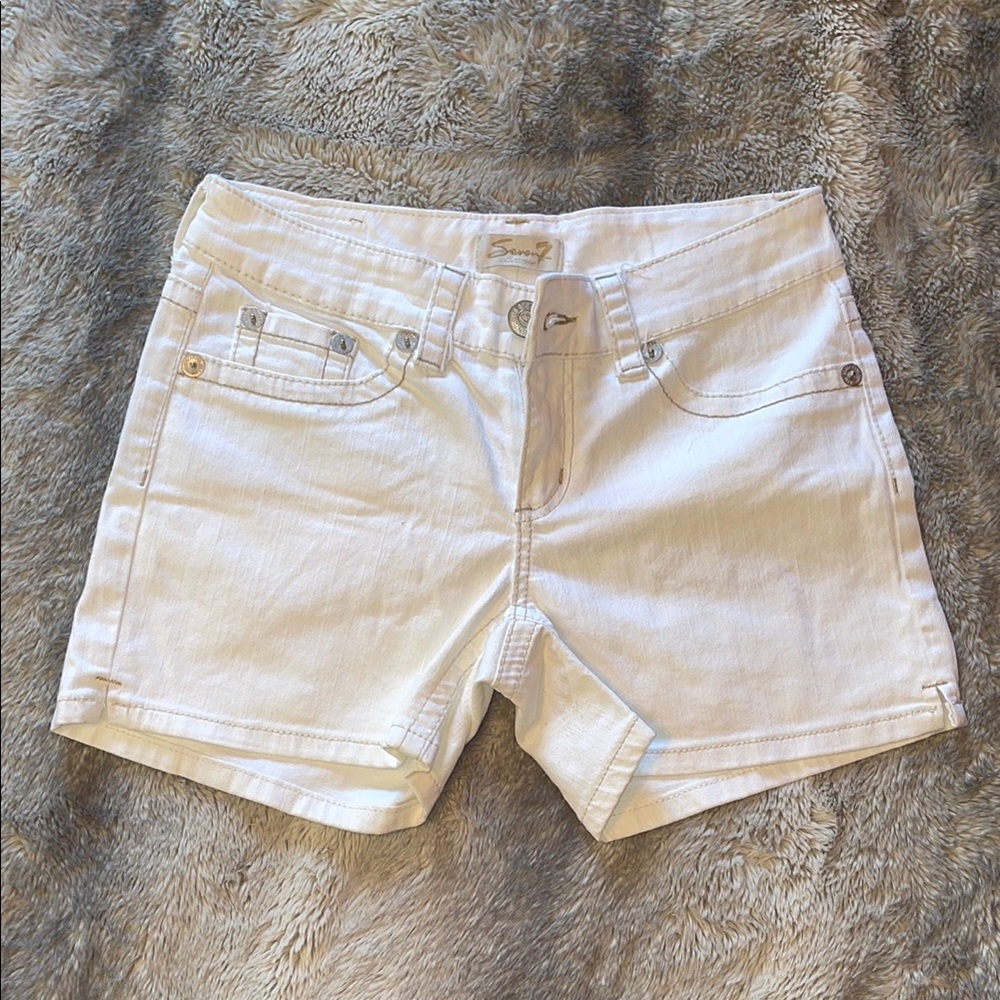 White Jean Shorts ⛱️